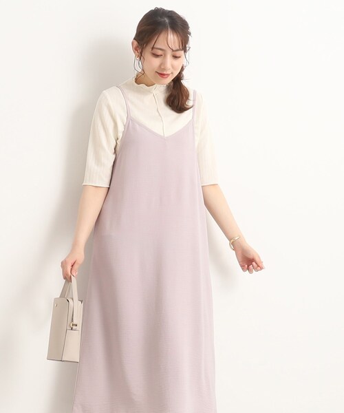SHOO・LA・RUE(シューラルー)の「◆【イージーケア】大人の心をつかむ キャミワンピース(ワンピース・レディース・ライトベージュ/ブラック/ブルー・00)」の2枚目の写真
