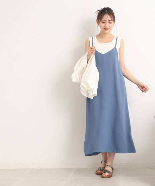 SHOO・LA・RUE(シューラルー)の「◆【イージーケア】大人の心をつかむ キャミワンピース(ワンピース・レディース・ライトベージュ/ブラック/ブルー・00)」の8枚目の写真