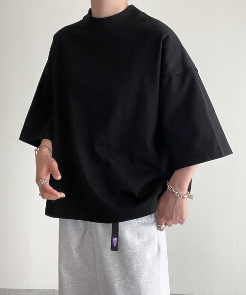 y/m by MIHO（イムバイミホ）の「モックネックオーバーサイズTシャツ（Tシャツ/カットソー・レディース・ホワイト/ブラック・FREE）」の3枚目の写真