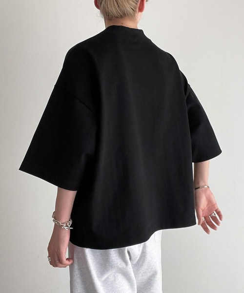 y/m by MIHO（イムバイミホ）の「モックネックオーバーサイズTシャツ（Tシャツ/カットソー・レディース・ホワイト/ブラック・FREE）」の7枚目の写真