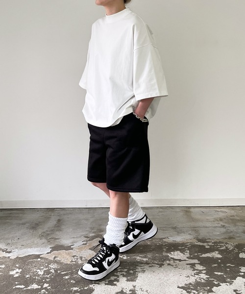 y/m by MIHO（イムバイミホ）の「モックネックオーバーサイズTシャツ（Tシャツ/カットソー・レディース・ホワイト/ブラック・FREE）」の13枚目の写真