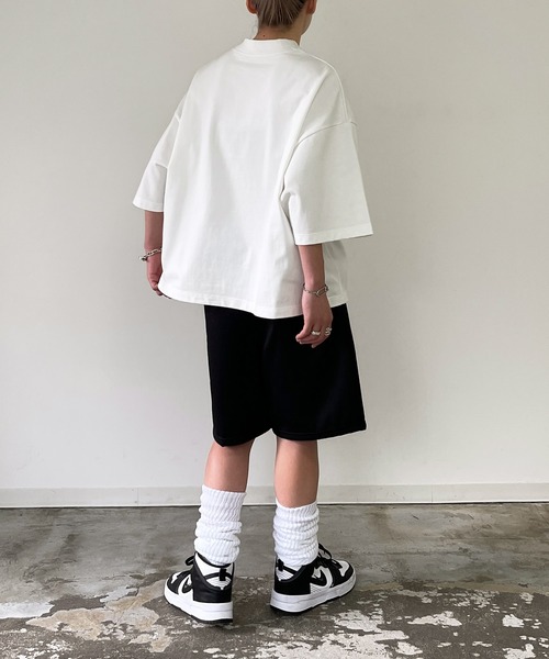 y/m by MIHO（イムバイミホ）の「モックネックオーバーサイズTシャツ（Tシャツ/カットソー・レディース・ホワイト/ブラック・FREE）」の16枚目の写真