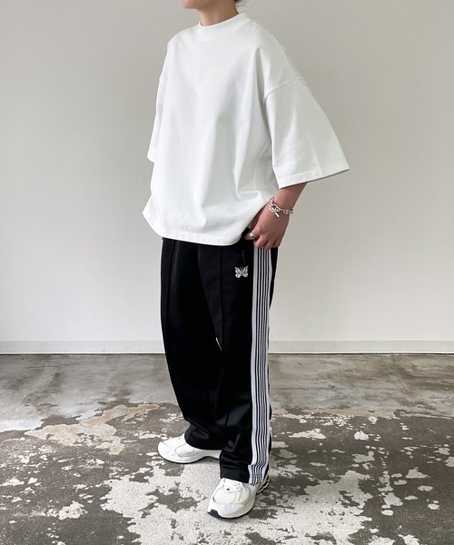 y/m by MIHO（イムバイミホ）の「モックネックオーバーサイズTシャツ（Tシャツ/カットソー・レディース・ホワイト/ブラック・FREE）」の17枚目の写真