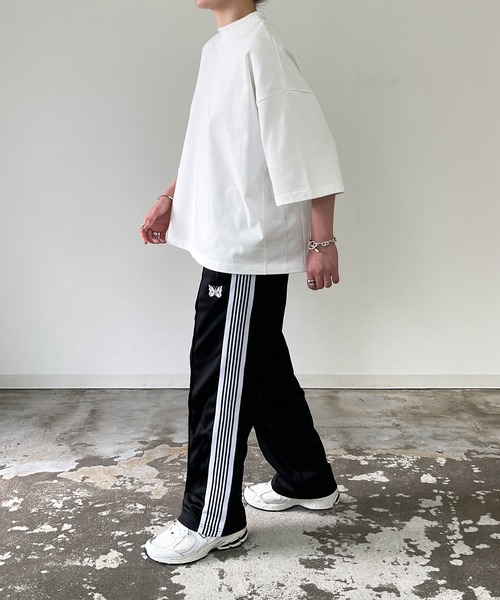 y/m by MIHO（イムバイミホ）の「モックネックオーバーサイズTシャツ（Tシャツ/カットソー・レディース・ホワイト/ブラック・FREE）」の18枚目の写真