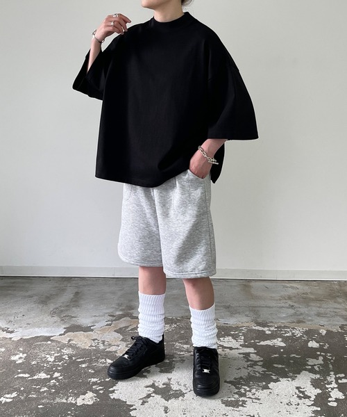 y/m by MIHO（イムバイミホ）の「モックネックオーバーサイズTシャツ（Tシャツ/カットソー・レディース・ホワイト/ブラック・FREE）」の21枚目の写真