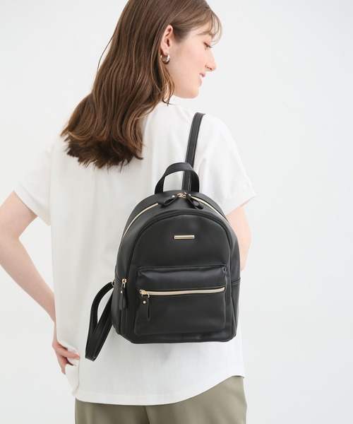 ブラック 合成皮革 リュック・バックパック ZARA 黒 合成皮革 リュック・バックパック - メルカリ