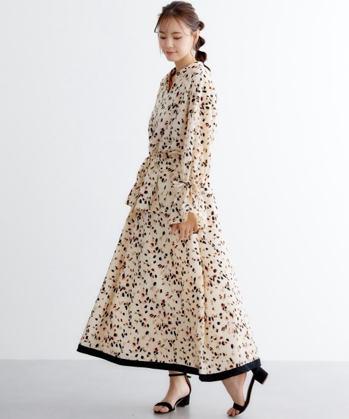 miclat（ミクラ）の「大きいサイズ　レトロ柄ブラウス　miclat（シャツ/ブラウス・レディース・アイボリー系/ブラウン系・LL/3L/5L/4L/L）」の21枚目の写真