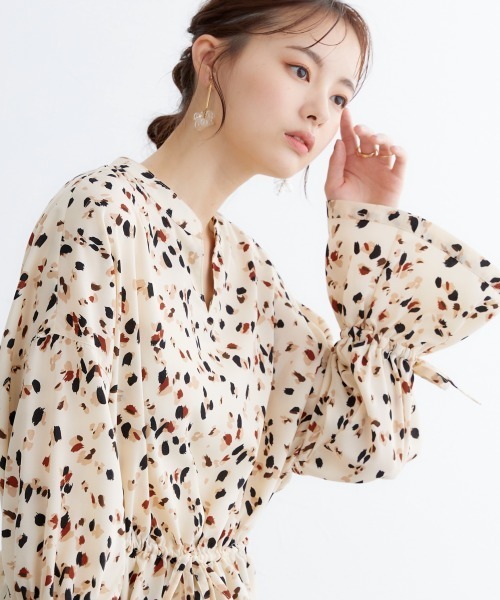 miclat（ミクラ）の「大きいサイズ　レトロ柄ブラウス　miclat（シャツ/ブラウス・レディース・アイボリー系/ブラウン系・LL/3L/5L/4L/L）」の17枚目の写真