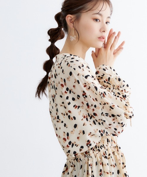 miclat（ミクラ）の「大きいサイズ　レトロ柄ブラウス　miclat（シャツ/ブラウス・レディース・アイボリー系/ブラウン系・LL/3L/5L/4L/L）」の12枚目の写真