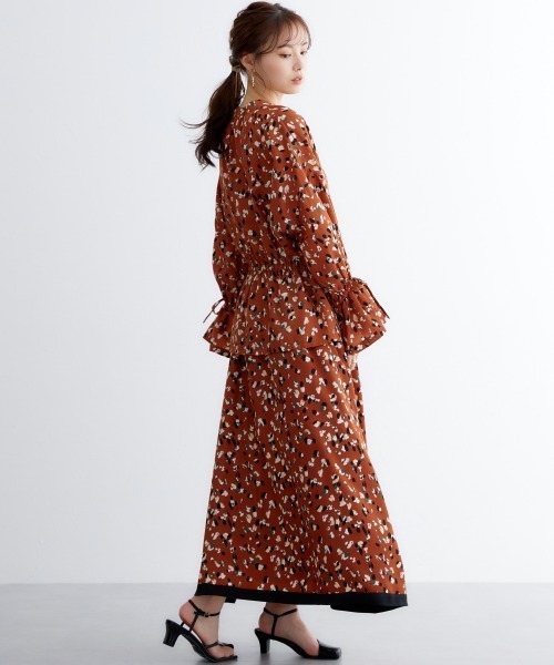 miclat（ミクラ）の「大きいサイズ　レトロ柄ブラウス　miclat（シャツ/ブラウス・レディース・アイボリー系/ブラウン系・LL/3L/5L/4L/L）」の9枚目の写真