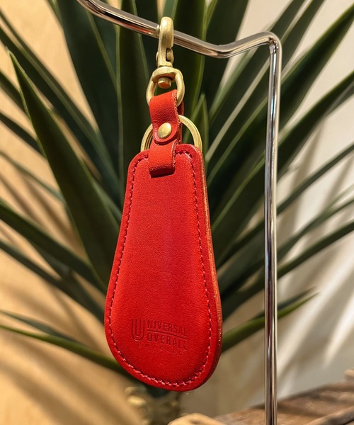 UNIVERSAL OVERALL（ユニバーサルオーバーオール）の「【 UNIVERSAL OVERALL / ユニバーサルオーバーオール 】栃木レザー靴べらキーホルダー UV156AR leather shoehorn keychain DRE（キーホルダー・メンズ・ブラック/ダークブラウン/ブラウン/レッド/グリーン/ネイビー・FREE）」の6枚目の写真