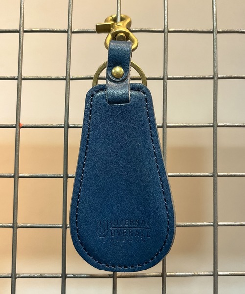 UNIVERSAL OVERALL（ユニバーサルオーバーオール）の「【 UNIVERSAL OVERALL / ユニバーサルオーバーオール 】栃木レザー靴べらキーホルダー UV156AR leather shoehorn keychain DRE（キーホルダー・メンズ・ブラック/ダークブラウン/ブラウン/レッド/グリーン/ネイビー・FREE）」の9枚目の写真