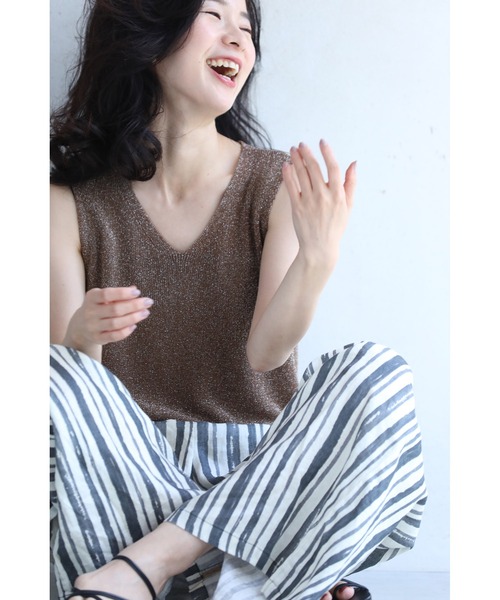 cawaii(カワイイ)の「羽織りの下に抜け感を。ゆるキラトップス(Tシャツ/カットソー・レディース・シルバー/ブラウン・FREE)」の19枚目の写真
