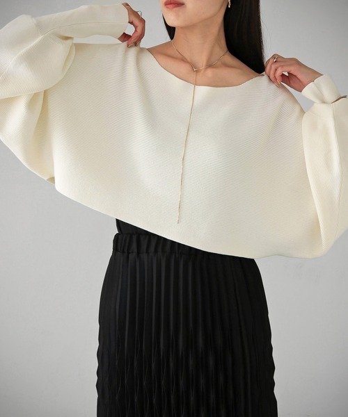cheriella（シェリエラ）の「【cheriella】WEB限定ショートドルマンニットトップス（ニット/セーター・レディース・ブラック/アイボリー/ブルー・M）」の6枚目の写真