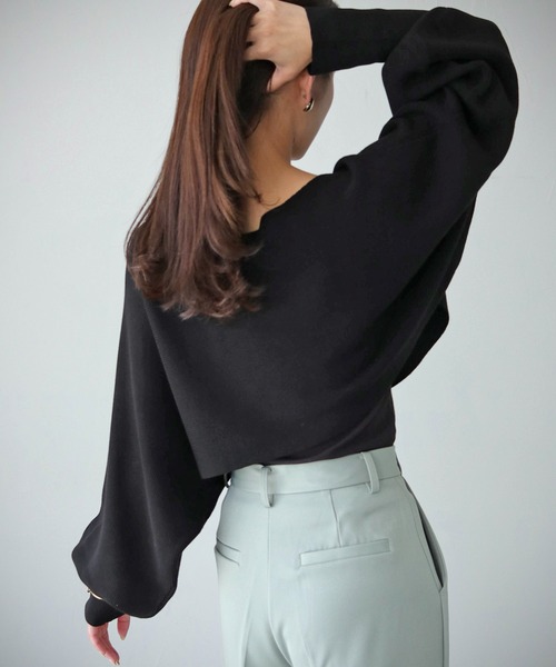 cheriella（シェリエラ）の「【cheriella】WEB限定ショートドルマンニットトップス（ニット/セーター・レディース・ブラック/アイボリー/ブルー・M）」の17枚目の写真