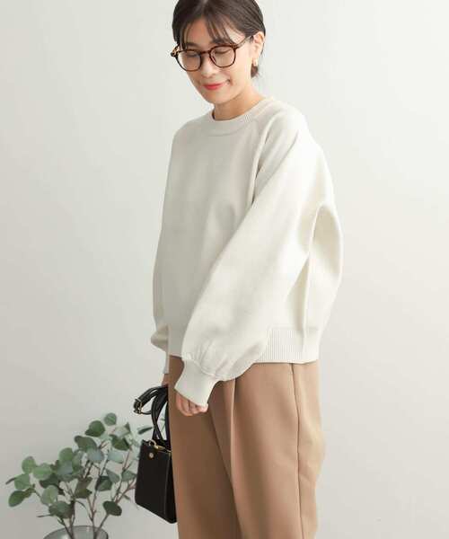 URBAN RESEARCH DOORS（アーバンリサーチドアーズ）の「ポリエステルボリュームスリーブKNIT（ニット/セーター・レディース・レッド/チャコールグレー/アイボリー・MEDIUM）」の4枚目の写真