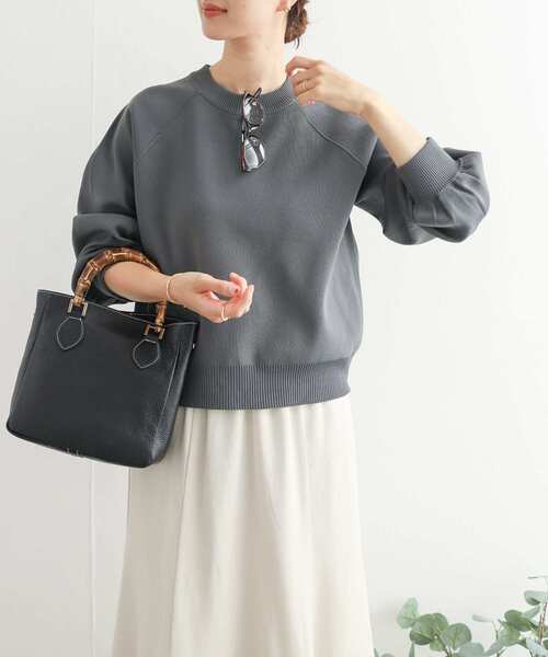 URBAN RESEARCH DOORS（アーバンリサーチドアーズ）の「ポリエステルボリュームスリーブKNIT（ニット/セーター・レディース・レッド/チャコールグレー/アイボリー・MEDIUM）」の13枚目の写真