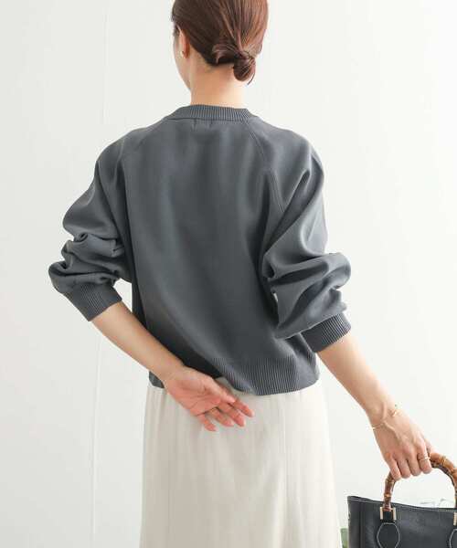 URBAN RESEARCH DOORS（アーバンリサーチドアーズ）の「ポリエステルボリュームスリーブKNIT（ニット/セーター・レディース・レッド/チャコールグレー/アイボリー・MEDIUM）」の15枚目の写真