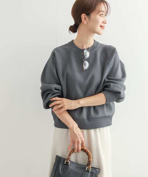 URBAN RESEARCH DOORS（アーバンリサーチドアーズ）の「ポリエステルボリュームスリーブKNIT（ニット/セーター・レディース・レッド/チャコールグレー/アイボリー・MEDIUM）」の17枚目の写真