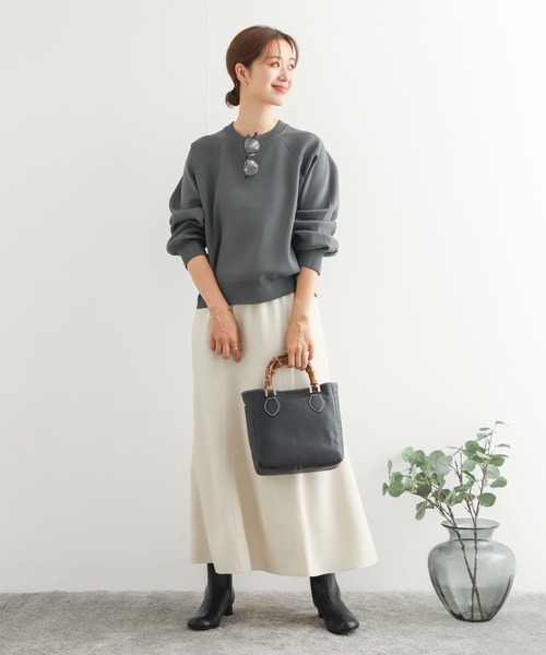 URBAN RESEARCH DOORS（アーバンリサーチドアーズ）の「ポリエステルボリュームスリーブKNIT（ニット/セーター・レディース・レッド/チャコールグレー/アイボリー・MEDIUM）」の21枚目の写真