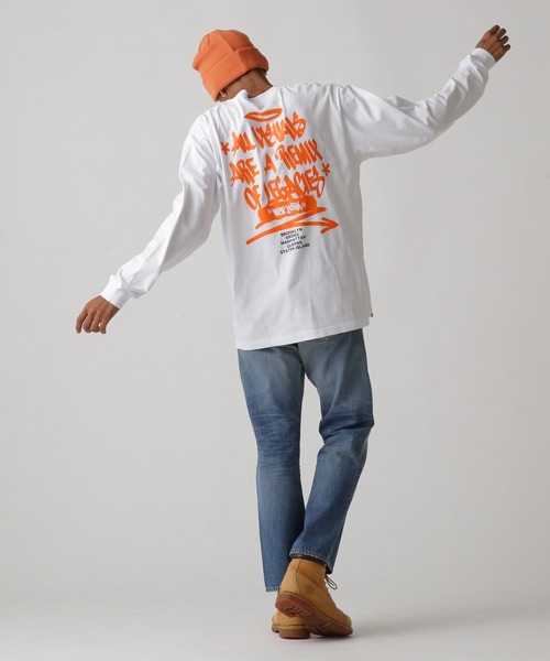 AVIREX（アヴィレックス）の「《直営店限定》TAGGING DESIGN LONGSLEEVE T-SHIRT / タギング デザイン 長袖 Tシャツ / AVIREX / アヴィレックス（Tシャツ/カットソー・メンズ・ベージュ/パープル/ターコイズブルー/オレンジ・LARGE/XX-LARGE/MEDIUM/X-LARGE）」の13枚目の写真