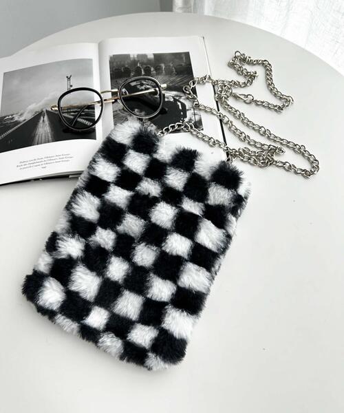 WEGO(ウィゴー)の「WEGO/ファーチェーンミニショルダー(ショルダーバッグ・レディース・サックスブルー/ベージュ/ブラック/ライトピンク/ピンク系その他/オレンジ/グリーン/その他1/その他2/ホワイト/グレー・FREE)」の2枚目の写真