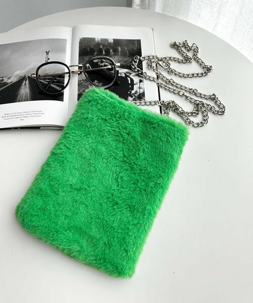 WEGO(ウィゴー)の「WEGO/ファーチェーンミニショルダー(ショルダーバッグ・レディース・サックスブルー/ベージュ/ブラック/ライトピンク/ピンク系その他/オレンジ/グリーン/その他1/その他2/ホワイト/グレー・FREE)」の6枚目の写真