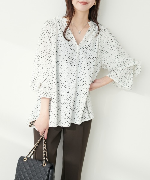 natural couture(ナチュラルクチュール)の「とろみ素材フレアスリーブチュニック(シャツ/ブラウス・レディース・その他2/その他1/レンガ/オフホワイト・FREE)」の13枚目の写真