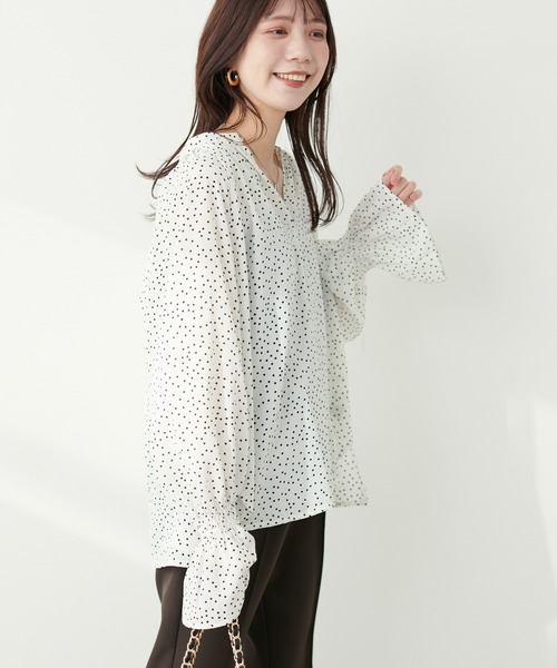 natural couture(ナチュラルクチュール)の「とろみ素材フレアスリーブチュニック(シャツ/ブラウス・レディース・その他2/その他1/レンガ/オフホワイト・FREE)」の15枚目の写真