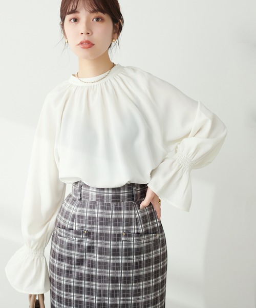 natural couture(ナチュラルクチュール)の「とろみ素材フレアスリーブチュニック(シャツ/ブラウス・レディース・その他2/その他1/レンガ/オフホワイト・FREE)」の6枚目の写真