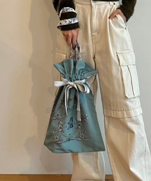 LILY BROWN（リリーブラウン）の「【LILY BROWN×KEITA MARUYAMA】バリエーションギャザートートバッグ（ショルダーバッグ・レディース・アイボリー/パープル/ミント/チャコールグレー・FREE）」の4枚目の写真