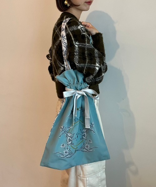 LILY BROWN（リリーブラウン）の「【LILY BROWN×KEITA MARUYAMA】バリエーションギャザートートバッグ（ショルダーバッグ・レディース・アイボリー/パープル/ミント/チャコールグレー・FREE）」の11枚目の写真