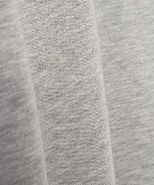 Disney(ディズニー)の「【DISNEY/ディズニー】ミッキーマウス裏ボアクルースウェットトレーナー(スウェット・メンズ・杢グレー/ネイビー・L/M)」の9枚目の写真