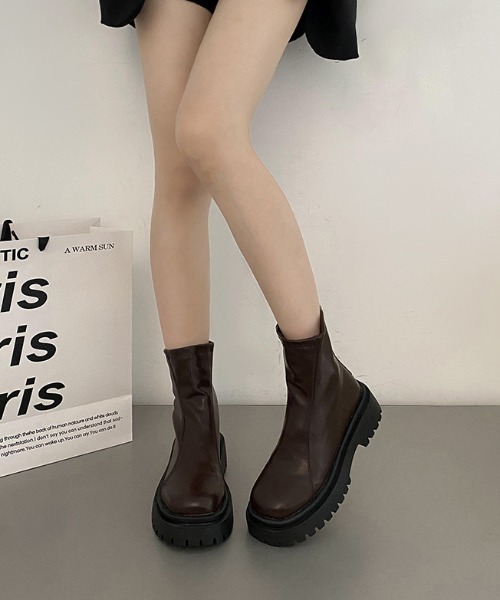 LAC-VERT（ラック・ヴェール）の「ソフトPU厚底ショートブーツ（ブーツ・レディース・ブラック/ダークブラウン・S/L/M）」の9枚目の写真