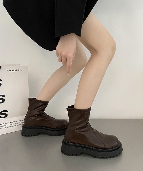 LAC-VERT（ラック・ヴェール）の「ソフトPU厚底ショートブーツ（ブーツ・レディース・ブラック/ダークブラウン・S/L/M）」の5枚目の写真