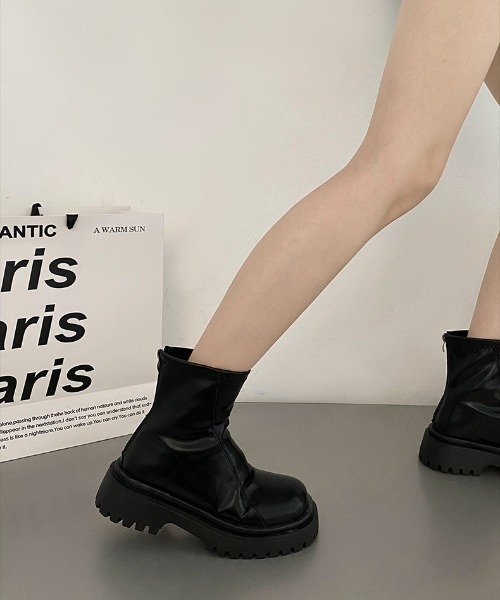 LAC-VERT（ラック・ヴェール）の「ソフトPU厚底ショートブーツ（ブーツ・レディース・ブラック/ダークブラウン・S/L/M）」の19枚目の写真