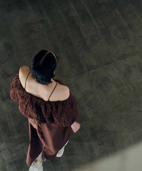 emmi(エミ)の「【emmi atelier】ワッシャーコンビコクーンワンピース(ワンピース・レディース・ブラウン/オフホワイト/ライトブルー・0/1)」の7枚目の写真