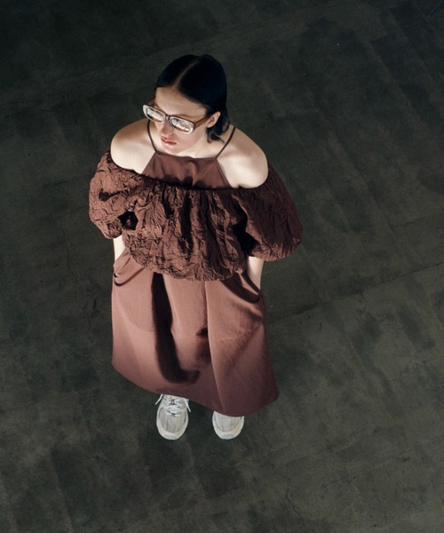 emmi(エミ)の「【emmi atelier】ワッシャーコンビコクーンワンピース(ワンピース・レディース・ブラウン/オフホワイト/ライトブルー・0/1)」の6枚目の写真