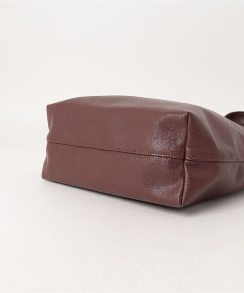A.P.C.（アーペーセー）の「TOTE NINON SMALL（トートバッグ・レディース・ブラウン系その他/グリーン系その他/クリーム・ONESIZE）」の5枚目の写真