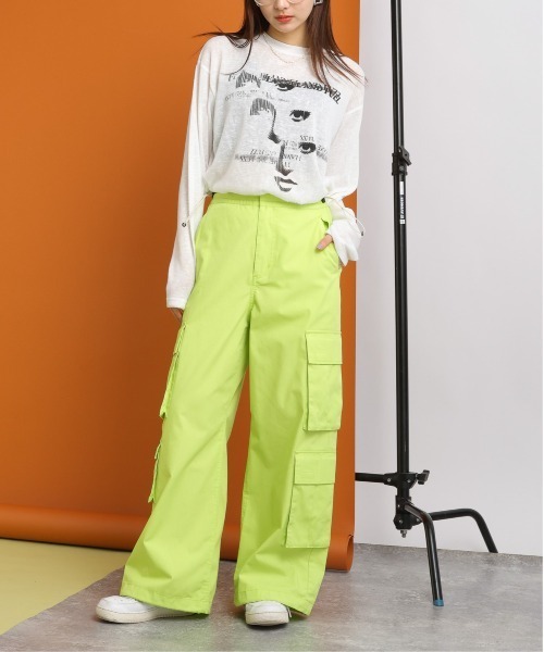 SIGNAL SPORTS（シグナルスポーツ）の「SIGNAL SPORTS/グラフィックデザインシアーロンT（Tシャツ/カットソー・レディース・ホワイト/ブラック/ピンク・FREE）」の4枚目の写真