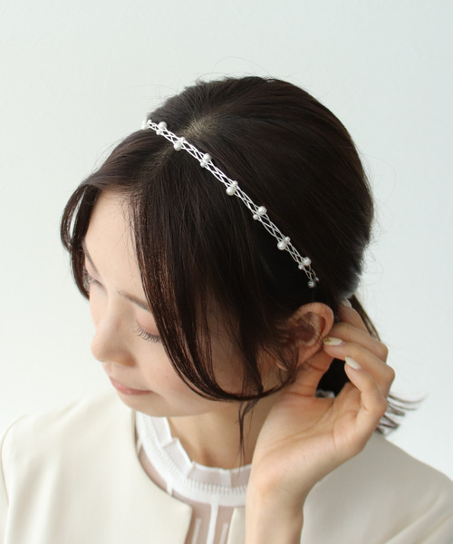 Three Four Time（ｽﾘｰﾌｫｰﾀｲﾑ）の「マットメタルパールカチューシャ【結婚式/パーティ/フォーマル/デイリー】（カチューシャ・レディース・シルバー/ゴールド・FREE）」の4枚目の写真