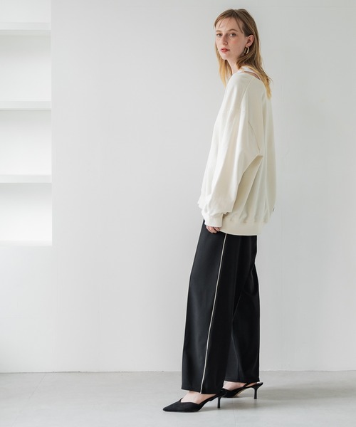 coca(coca)(コカ)の「【WEB限定セール】Vネックコットンスウェット(スウェット・レディース・アイボリー/ライトベージュ・L/M)」の14枚目の写真
