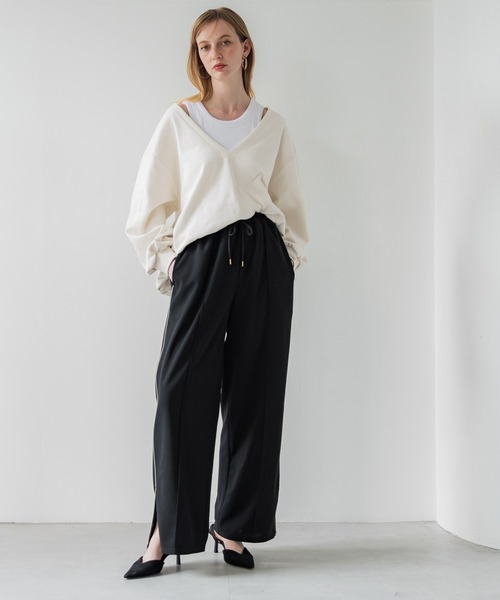 coca(coca)(コカ)の「【WEB限定セール】Vネックコットンスウェット(スウェット・レディース・アイボリー/ライトベージュ・L/M)」の7枚目の写真