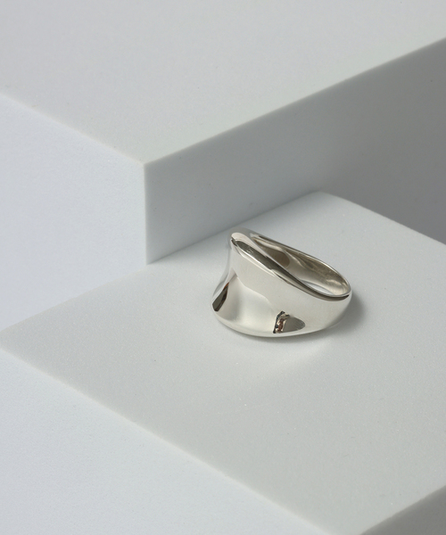 Lilas（リラ）の「【SAMH by LILAS】カーブワイド平甲丸リング SV（リング・レディース・シルバー・15 /13/11）」の9枚目の写真