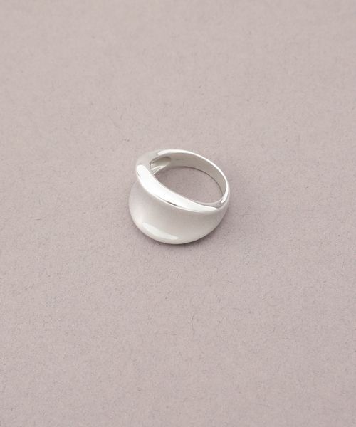 Lilas（リラ）の「【SAMH by LILAS】カーブワイド平甲丸リング SV（リング・レディース・シルバー・15 /13/11）」の13枚目の写真