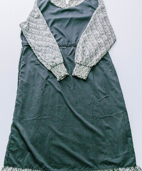 【セール】アート柄ギャザーワンピース（ワンピース）｜Jayro（ジャイロ）