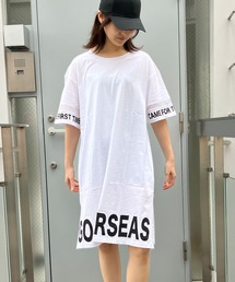 袖メッシュ切替バック裾ロゴプリントTシャツワンピース