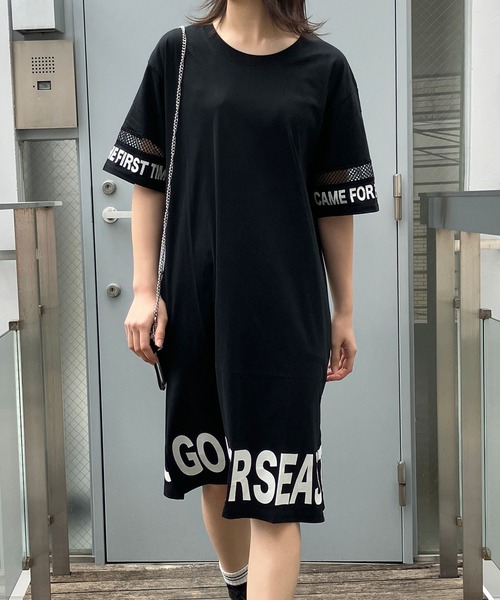 GLAMOROUS JANE(グラマラスジェーン)の「袖メッシュ切替バック裾ロゴプリントTシャツワンピース(ワンピース・レディース・ブラック/カーキ/オフホワイト・M)」の15枚目の写真