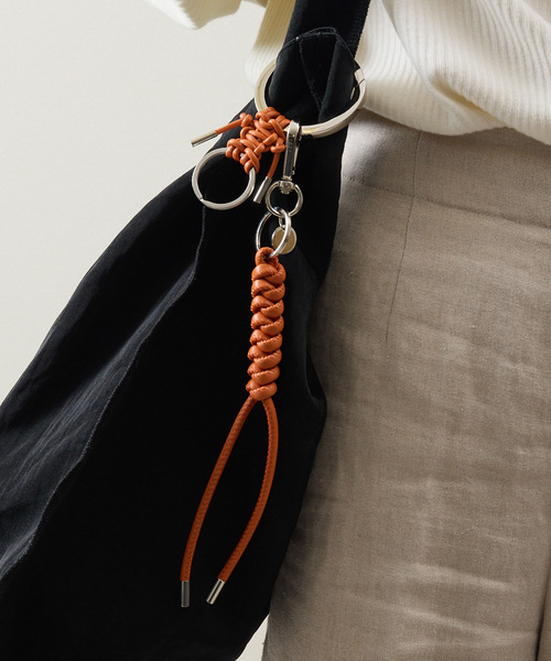 ITTI（イッチ）の「ITTI イッチ / CRISTY SNAKEKNOT CHARM スネークノットチャーム キーホルダー / ITTI-GOODS-063（キーホルダー・メンズ・グレイッシュベージュ/アイボリー/ブラック/タン/バーガンディー・FREE）」の20枚目の写真