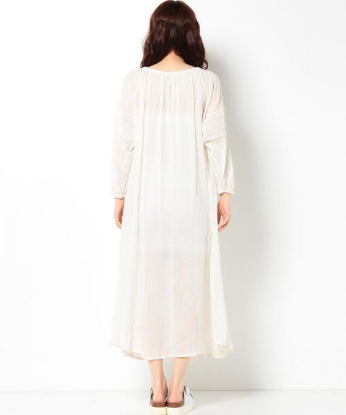 Another Edition（アナザーエディション）の「ヨウリュウ刺繍ワンピース/AEBC Cﾖｳﾘｭｳ EMBR OP◆（ワンピース・レディース・ホワイト/オレンジ・フリー）」の4枚目の写真